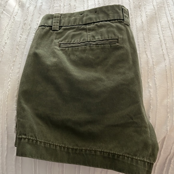 Shorts - Picture 2 of 4